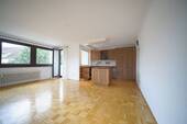 Küche mit Wohn- und Esszimmer II - 4 Zimmer Etagenwohnung in Bremen
