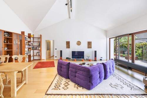 Wohnzimmer - Einfamilienhaus mit 222,90 m² in München zum Kaufen