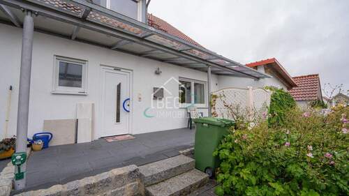 Außenbereich - Familienfreundliche Doppelhaushälfte mit Garten und Terrasse