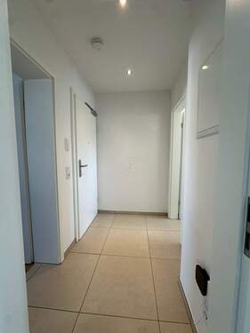 Flur - 2 Zimmer Etagenwohnung zur Miete in Augsburg