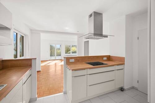 Küche Blick Richtung Wohnzimmer - 