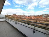Terrasse - 3-Zimmer DG-Wohnung mit traumhaften Ausblick über die Nbg. Altstadt, Prov.frei