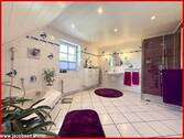 Badezimmer im Dachgeschoss - 