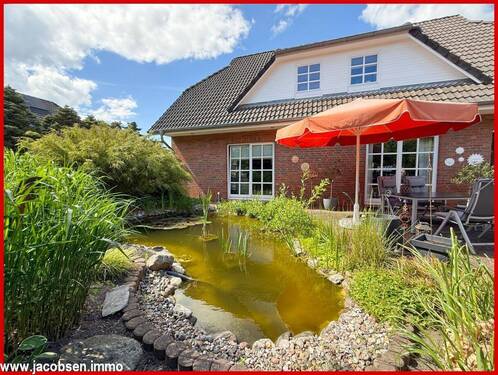 Terrasse und Gartenteich - 