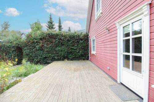 Terrasse hinter dem Haus - 