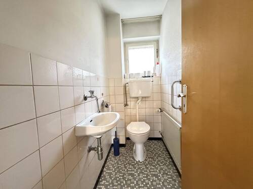 WC - 