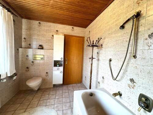 Badezimmer EG Bild 2 - 