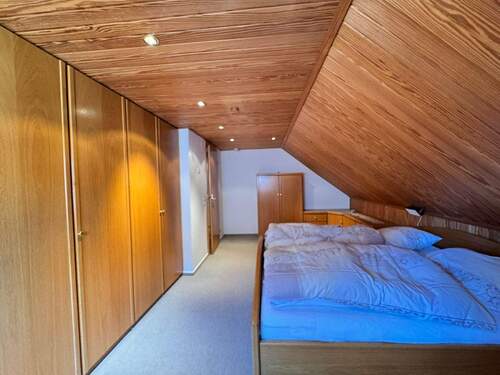 Schlafzimmer Bild 2 - 