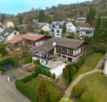 Großzügiges Split-Level-Einfamilienhaus mit Pool & Einliegerwohnung – Wohnen mit Charakter - Singen (Hohentwiel) Bohlingen