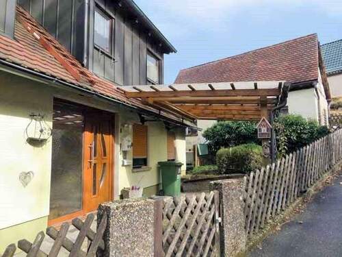 Außenansicht-Eingang - 5 Zimmer Einfamilienhaus zum Kaufen in Alfeld