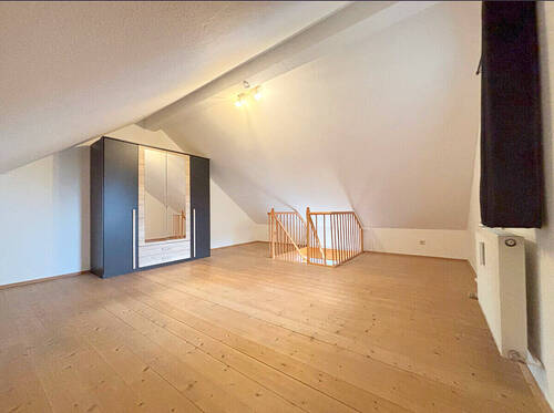 Schlafzimmer/(Büro) - 