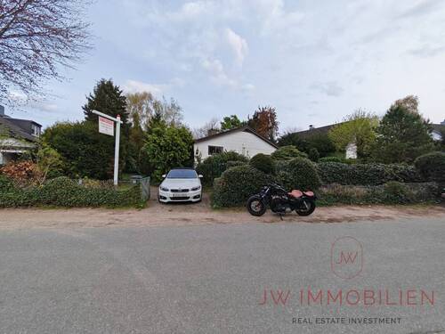 Straßenfront - 750 m² Baugrundstück in ruhiger Sackgassenlage in Hamburg-Sasel