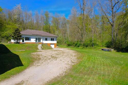 Feusdorf 1.JPG - Ruhig gelegener, geräumiger Bungalow mit Souterrain und Doppelgarage in Feusdorf