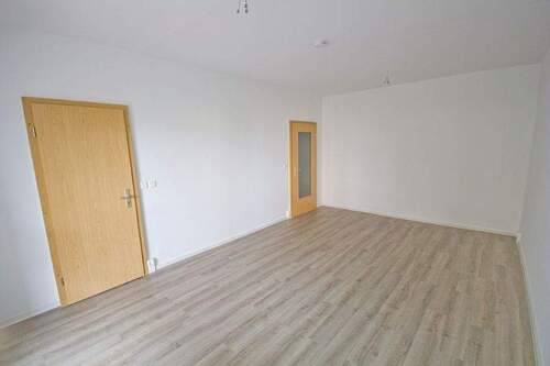 Wohn/Schlafbereich - 1 Zimmer Etagenwohnung in Halle (Saale)