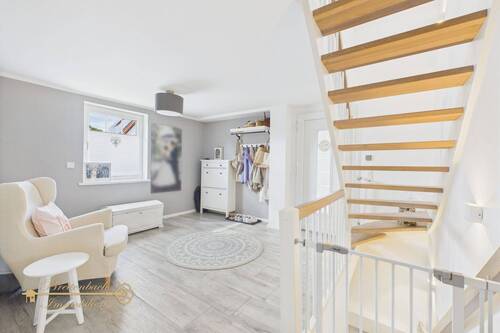 Eingangsbereich / Flur - 3 Zimmer Einfamilienhaus in Schwanewede