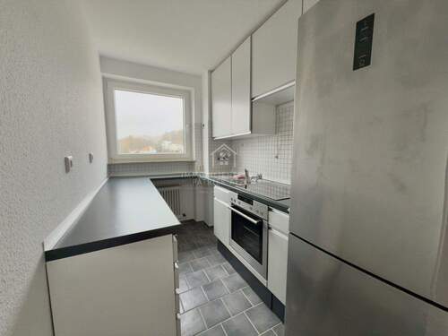 Küche Blick Richtung Fenster - 2 Zimmer Etagenwohnung zum Kaufen in Bad Soden-Salmünster