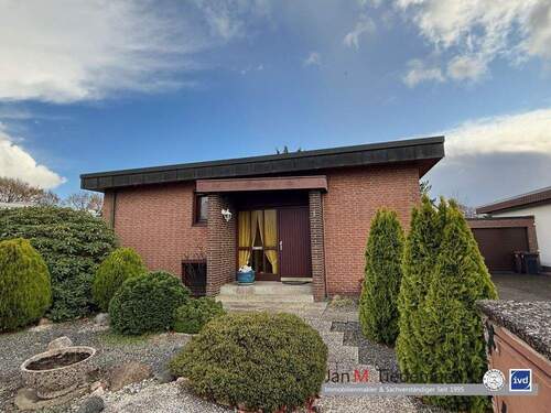 Hausansicht - St. Gertrud: Einfamilienhaus im Split-Level mit 6 Zimmern, Keller und Garage