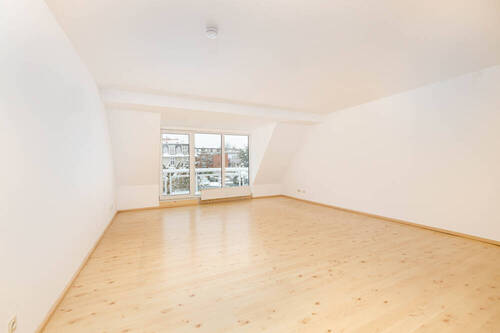 Wohnzimmer - 3 Zimmer Etagenwohnung zum Kaufen in Hamburg