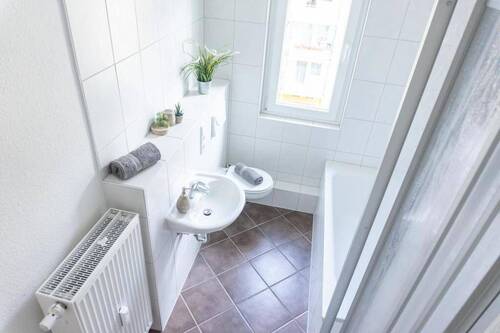 Bad Vergleichswohnung - 2 Zimmer Etagenwohnung in Chemnitz