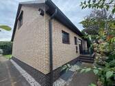 Außenansicht Eingang Ecke - 4 Zimmer Einfamilienhaus zum Kaufen in Norderstedt