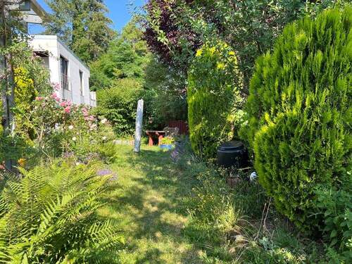 Garteneinblick - 5 Zimmer Etagenwohnung in Karlsruhe / Grötzingen