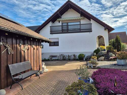 Hausansicht - 7 Zimmer Einfamilienhaus in Rheinfelden (Baden)