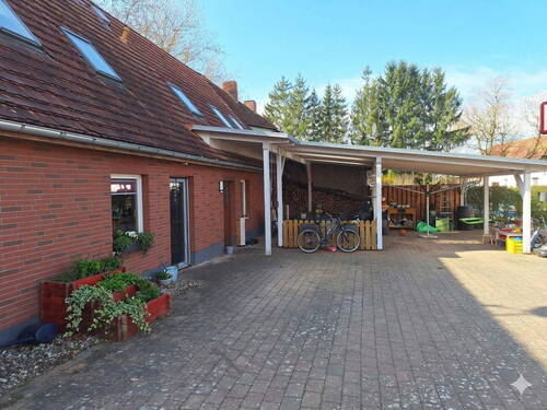 Hausansicht hinten - 6 Zimmer Doppelhaushälfte zum Kaufen in Dobbertin