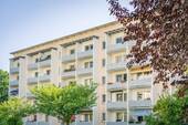 Rückansicht - 3-Raum-Wohnung in begrünter Wohnlage
