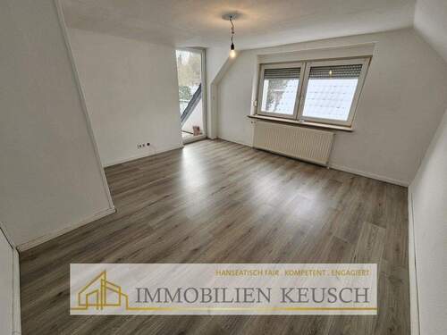 Schlafzimmer OG mit Balkon - 