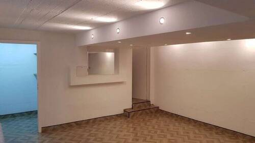 Grosser Raum - ***Vielseitig nutzbar***kleines Büro***kleines Lager***separater Eingang***