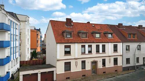 Straßenansicht - 1 Zimmer Mehrfamilienhaus, Wohnhaus in Bremerhaven