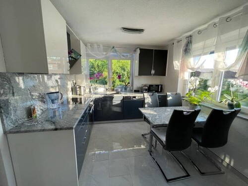 1. OG-Küche - 7 Zimmer Mehrfamilienhaus, Wohnhaus zur Miete in Lahr/Schwarzwald