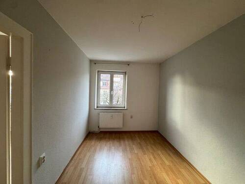 Zimmer 3
- Etagenwohnung mit 56,00 m&sup2; in Nürnberg zur Miete