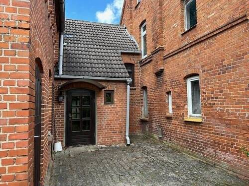 Hintereingang - Doppelhaushälfte mit 130,00 m&sup2; in Schorssow zum Kaufen