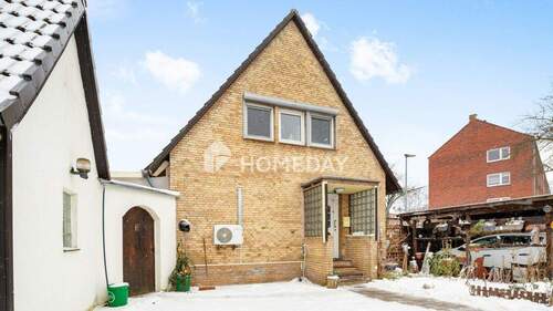 Außenansicht 3 - Einfamilienhaus mit 596 m² Grundstück und Platz für Ihre Ideen