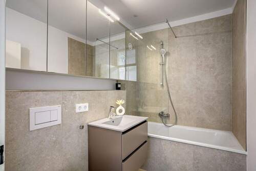 Geschmackvolles Badezimmer. - 