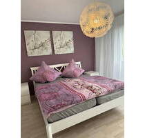 Möblierte 2,5-Zimmer Wohnung im 6. OG mit Balkon in München-Hadern