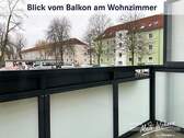 Blick vom Balkon am Wohnzimmer - 