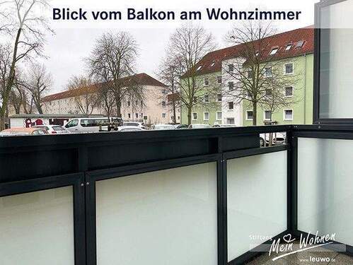 Blick vom Balkon am Wohnzimmer - 