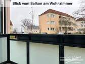 Blick vom Balkon am Wohnzimmer - 