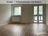 Kinder- / Arbeitszimmer mit Balkon - 