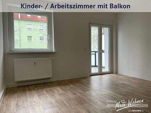 Kinder- / Arbeitszimmer mit Balkon - 
