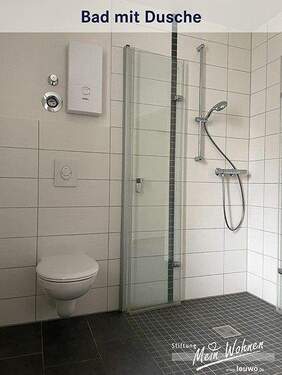 Bad mit ebenerdiger Dusche - 