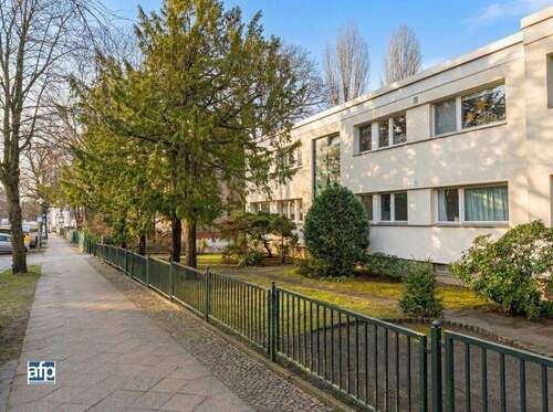 Mehrfamilienhaus im Grünen - v2 - 2 Zimmer Etagenwohnung zum Kaufen in Berlin