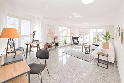 bodentiefe Fenster - 2 Zimmer Etagenwohnung in Böblingen