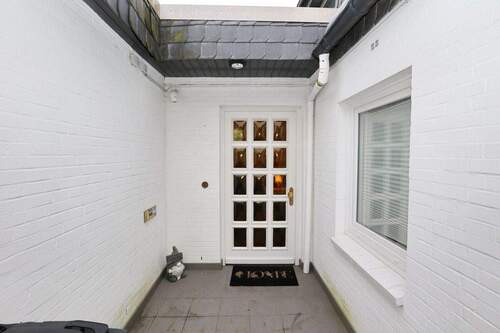 Hauseingang - Mehrfamilienhaus, Wohnhaus mit 154,00 m&sup2; in Wilster zum Kaufen