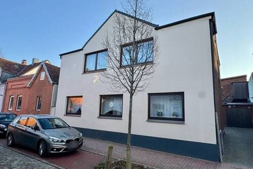 Ansicht von vorn - 6 Zimmer Mehrfamilienhaus, Wohnhaus zum Kaufen in Itzehoe