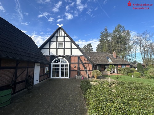 Ost-Ansicht Altbau, Garage - 6 Zimmer Einfamilienhaus in Eggermühlen