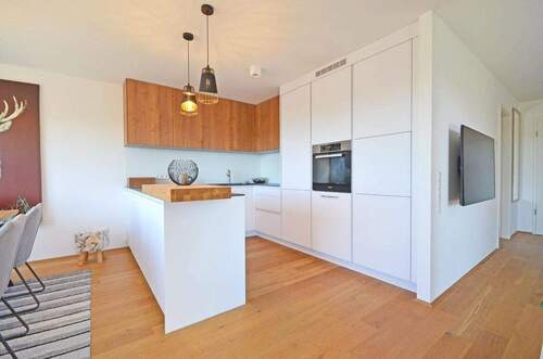 hochwertige Einbauküche - 2 Zimmer Etagenwohnung zur Miete in Leonberg