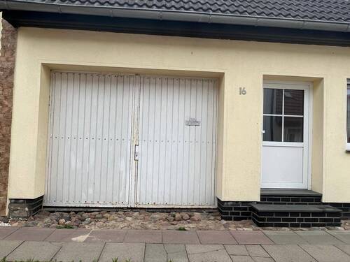 Garage - 3 Zimmer Reihenmittelhaus in Jarmen